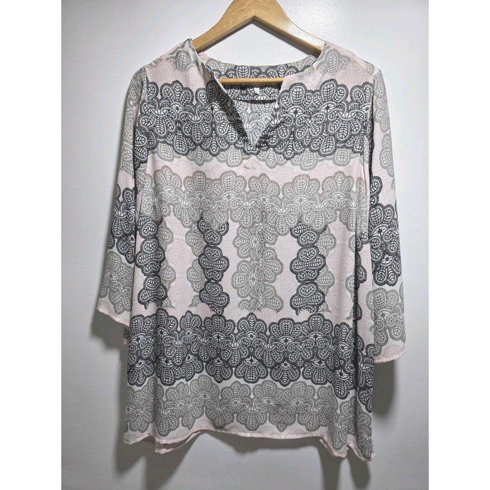 VIOLET + CLAIRE Womens Floral Blouse Lightweigh Top Size 1X V-Neck 3/4 Slv